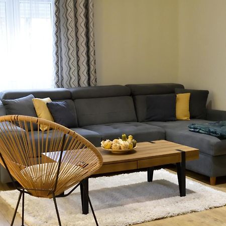 Aerovista Apartment Surcin ภายนอก รูปภาพ